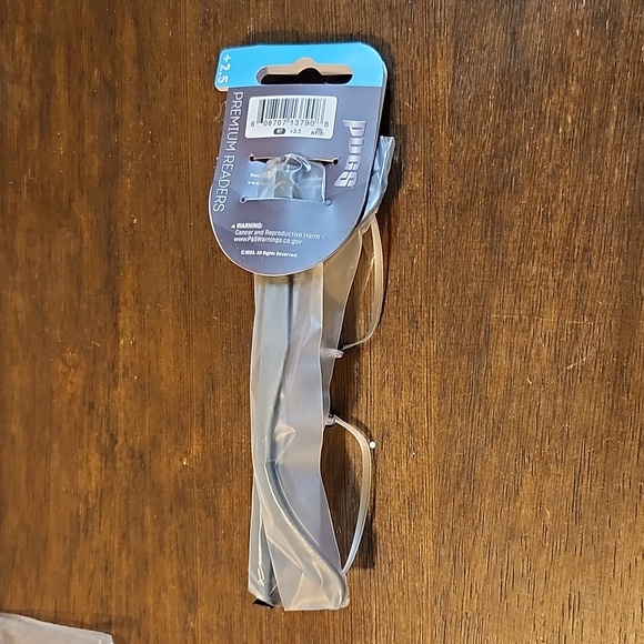 Pugs Premium Readers +2.5 - Picture 3 of 4